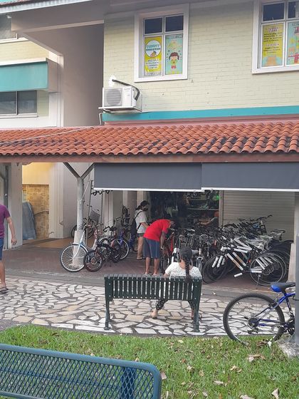 有些社區會看到的小型腳踏車店